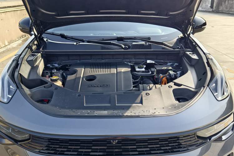 Used Lynk & Co 01 EM-P 2023 1.5TD EM-P PM Engine Bay