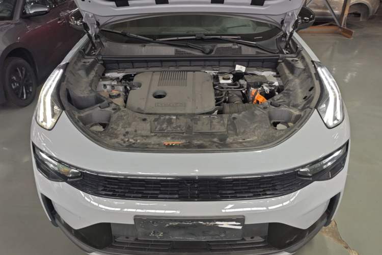 Used Lynk & Co 01 EM-P 2023 1.5TD EM-P Dawn Edition Engine Bay