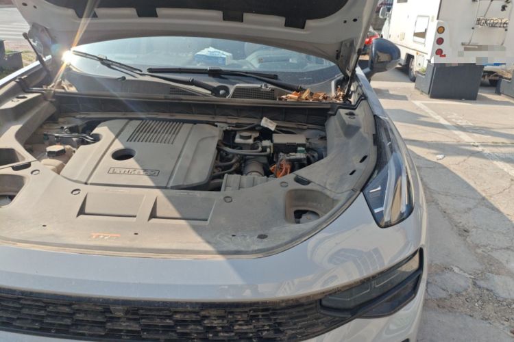 Used Lynk & Co 01 EM-P 2023 1.5TD EM-P Dawn Edition Engine Bay Left