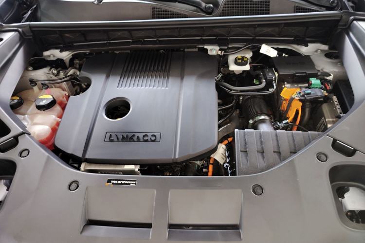Used Lynk & Co 01 EM-P 2023 1.5TD EM-P Dawn Edition Engine Bay