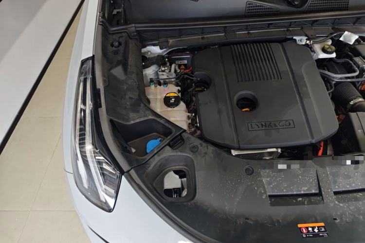 Used Lynk & Co 01 EM-P 2023 1.5TD EM-P Dawn Edition Engine Bay Right