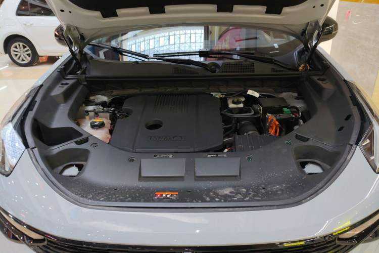 Used Lynk & Co 01 EM-P 2023 1.5TD EM-P Dawn Edition Engine Bay
