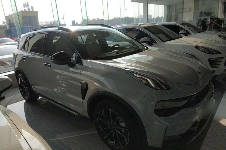 Used Lynk & Co 01 EM-P 2023 1.5TD EM-P Dawn Edition Exterior 2