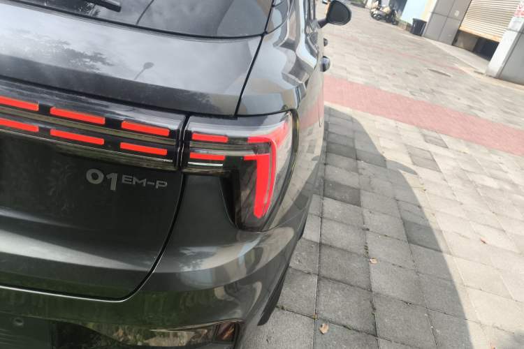 Used Lynk & Co 01 EM-P 2023 1.5TD EM-P PM Exterior 3