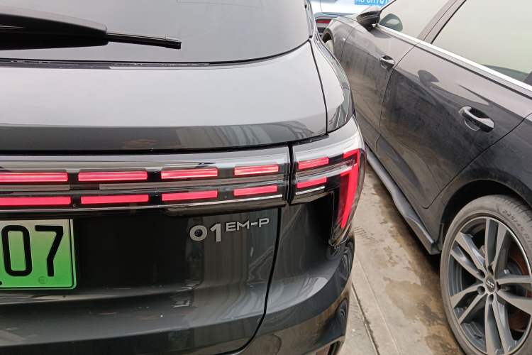 Used Lynk & Co 01 EM-P 2023 1.5TD EM-P PM Exterior 6