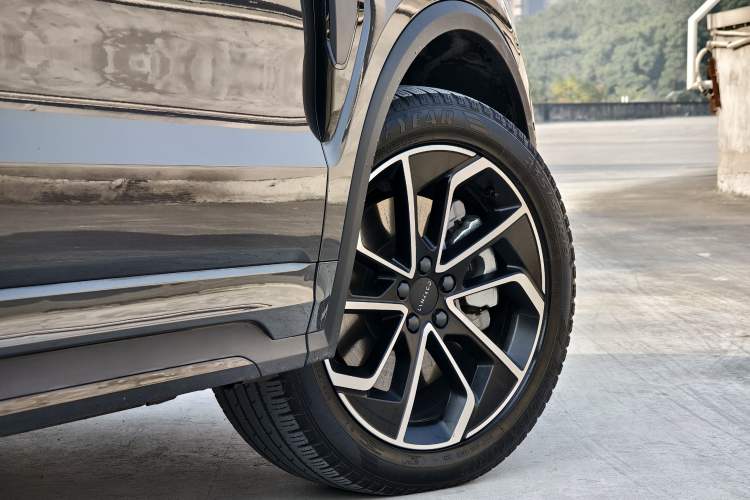 Used Lynk & Co 01 EM-P 2023 1.5TD EM-P PM Exterior 8