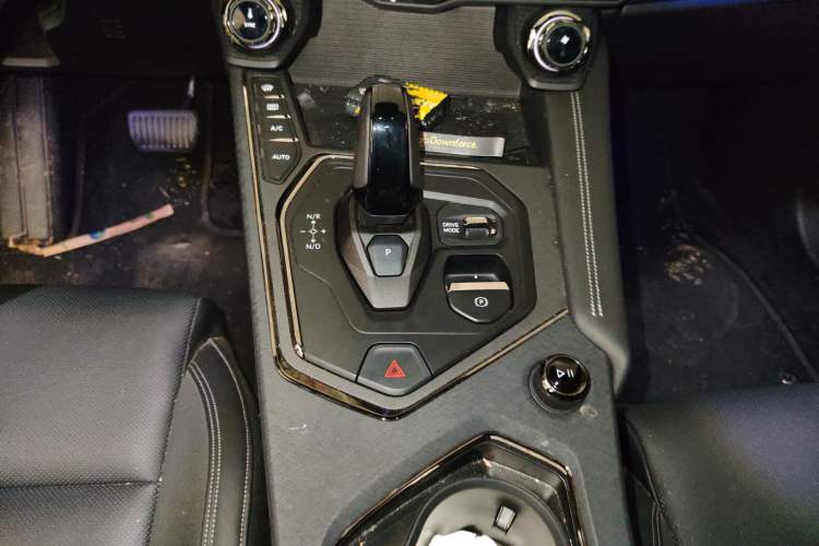 Used Lynk & Co 01 EM-P 2023 1.5TD EM-P PM Gear Lever