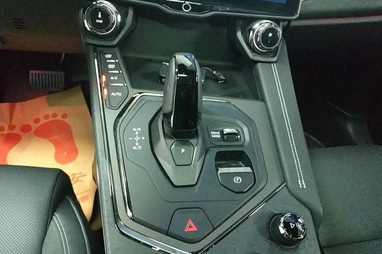 Used Lynk & Co 01 EM-P 2023 1.5TD EM-P PM Gear Lever
