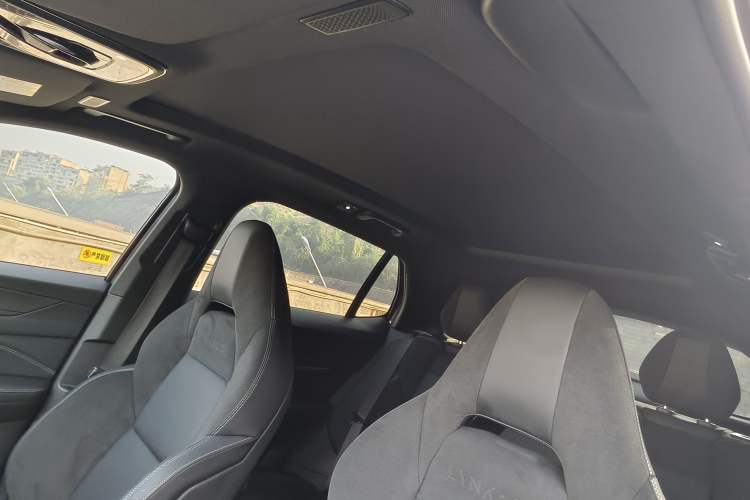 Used Lynk & Co 01 EM-P 2023 1.5TD EM-P PM Headliner