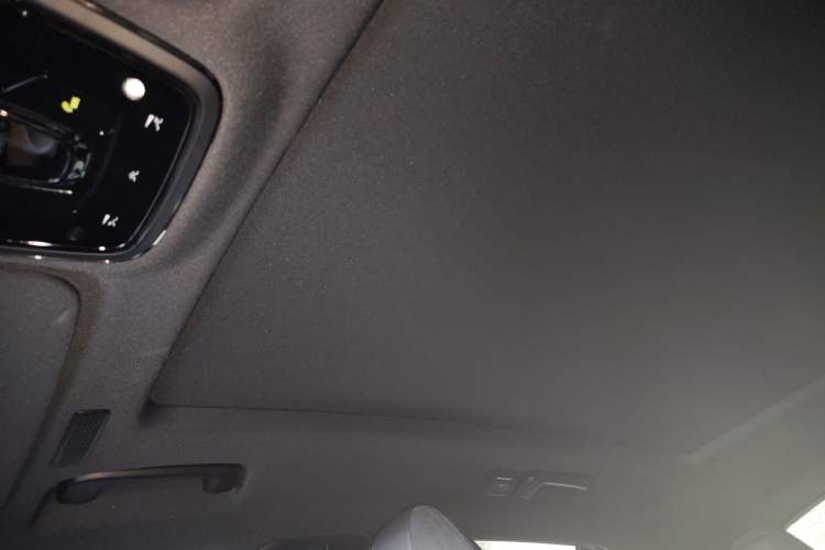 Used Lynk & Co 01 EM-P 2023 1.5TD EM-P PM Headliner