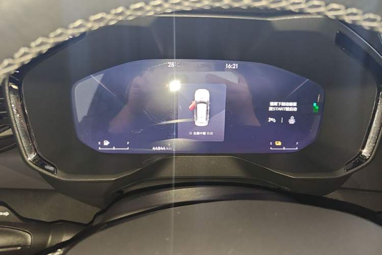 Used Lynk & Co 01 EM-P 2023 1.5TD EM-P AM Instrument Cluster