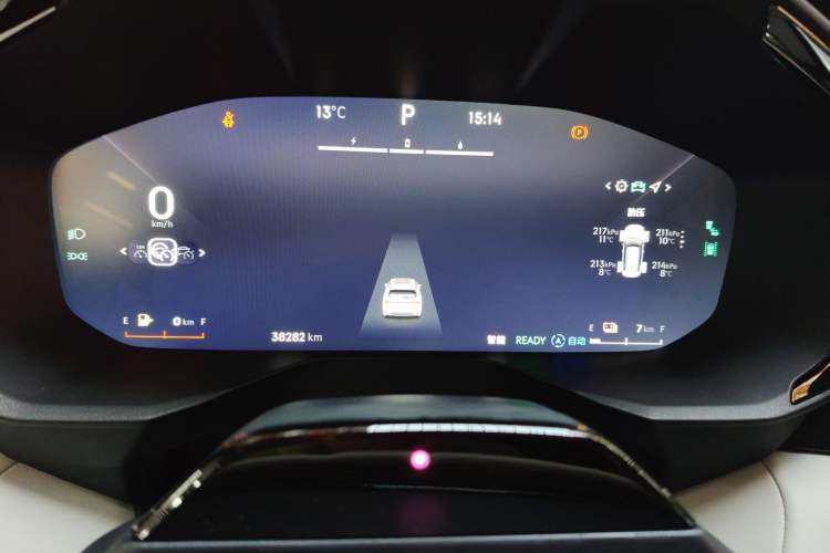 Used Lynk & Co 01 EM-P 2023 1.5TD EM-P Dawn Edition Instrument Cluster