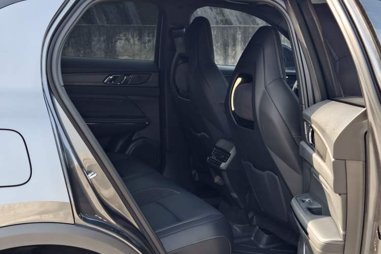Used Lynk & Co 01 EM-P 2023 1.5TD EM-P PM Interior 2