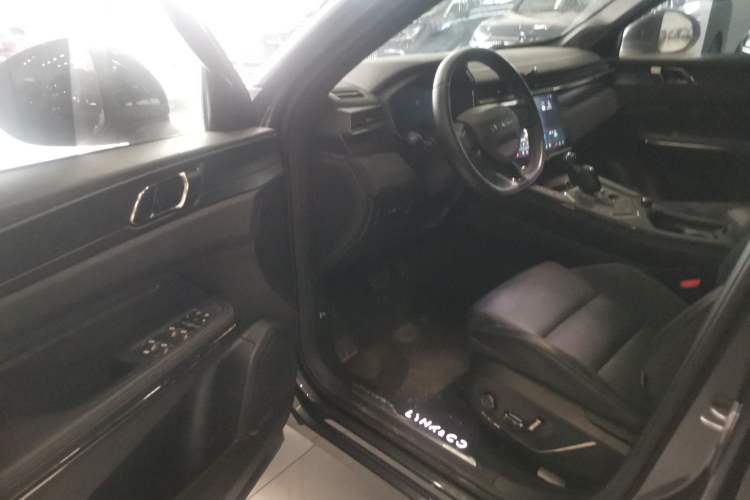 Used Lynk & Co 01 EM-P 2023 1.5TD EM-P PM Interior 3