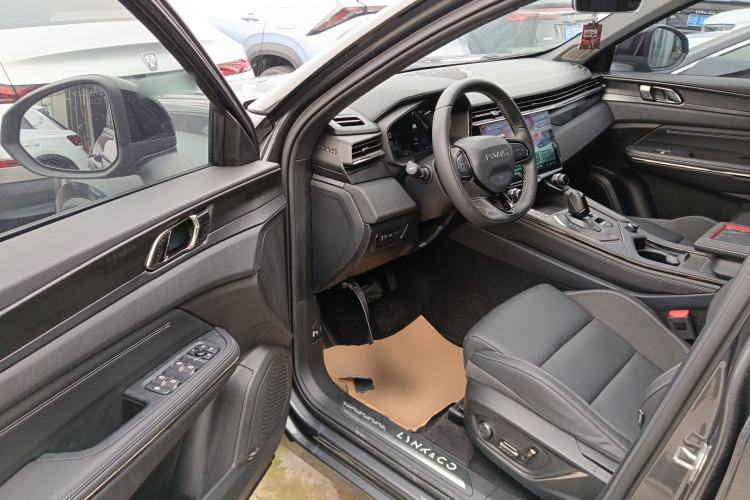 Used Lynk & Co 01 EM-P 2023 1.5TD EM-P PM Interior 3