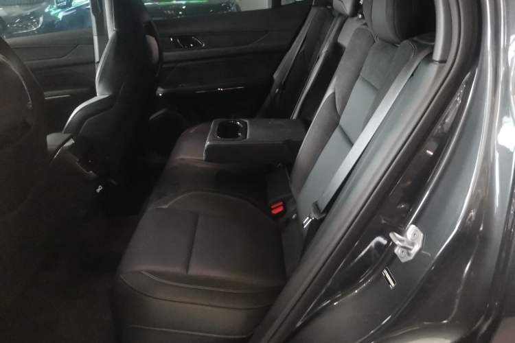 Used Lynk & Co 01 EM-P 2023 1.5TD EM-P PM Interior 4