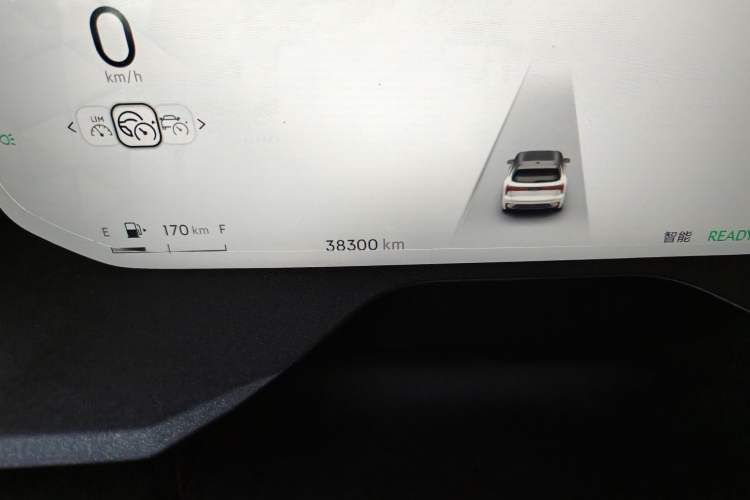 Used Lynk & Co 01 EM-P 2023 1.5TD EM-P PM Interior 4