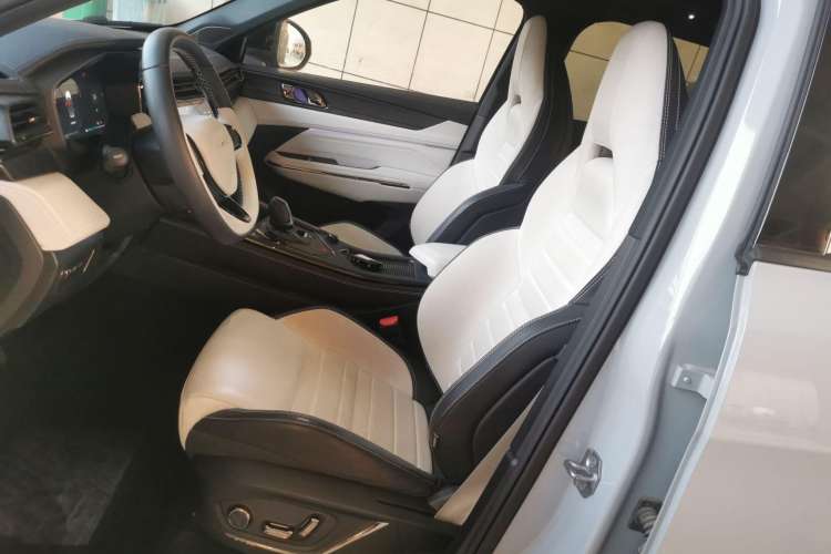 Used Lynk & Co 01 EM-P 2023 1.5TD EM-P Dawn Edition Left Front Seat