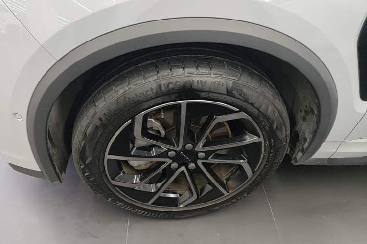 Used Lynk & Co 01 EM-P 2023 1.5TD EM-P Dawn Edition Left Front Wheel Hub