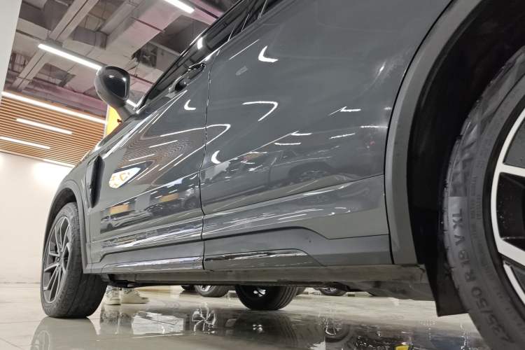Used Lynk & Co 01 EM-P 2023 1.5TD EM-P Dawn Edition Left Side Sill