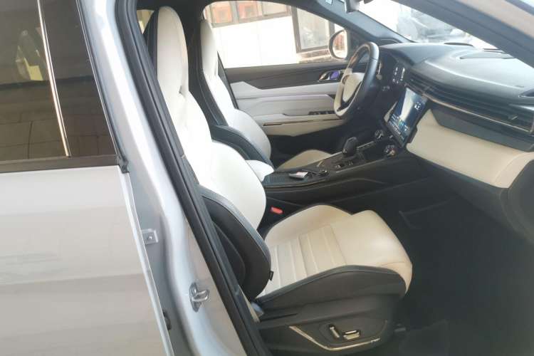 Used Lynk & Co 01 EM-P 2023 1.5TD EM-P Dawn Edition Right Front Seat
