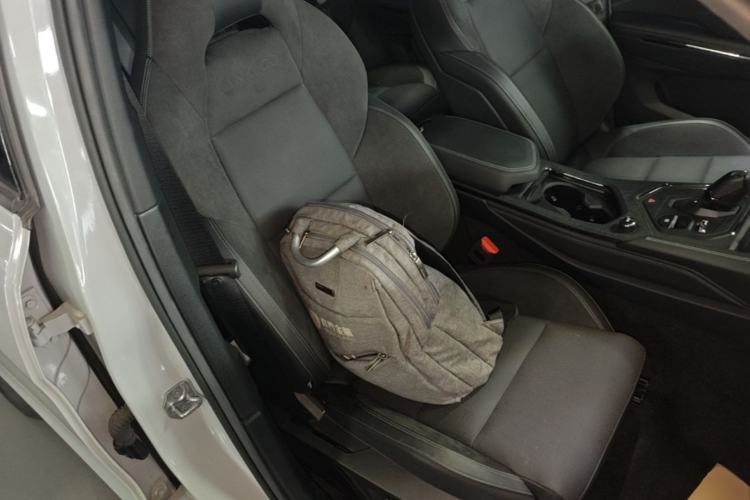 Used Lynk & Co 01 EM-P 2023 1.5TD EM-P Dawn Edition Right Front Seat