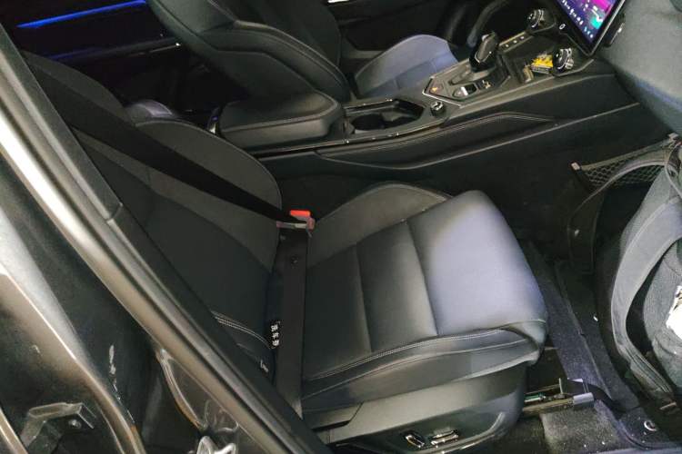 Used Lynk & Co 01 EM-P 2023 1.5TD EM-P PM Right Front Seat