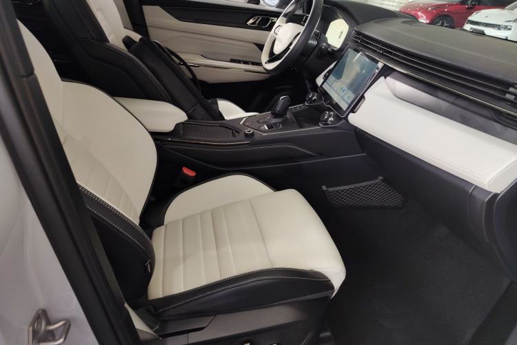 Used Lynk & Co 01 EM-P 2023 1.5TD EM-P Dawn Edition Right Front Seat