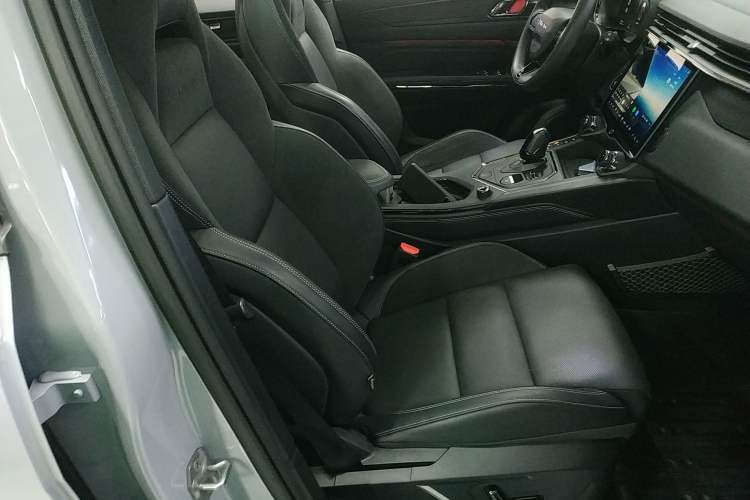 Used Lynk & Co 01 EM-P 2023 1.5TD EM-P PM Right Front Seat