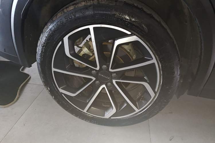 Used Lynk & Co 01 EM-P 2023 1.5TD EM-P AM Right Rear Wheel Hub
