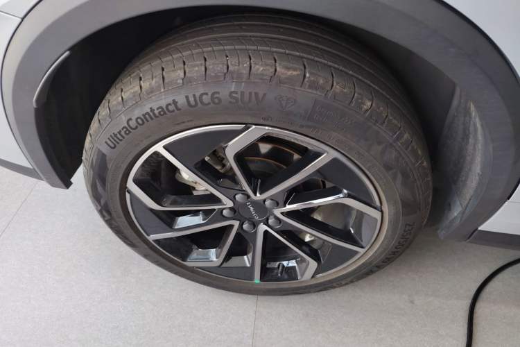 Used Lynk & Co 01 EM-P 2023 1.5TD EM-P Dawn Edition Right Rear Wheel Hub