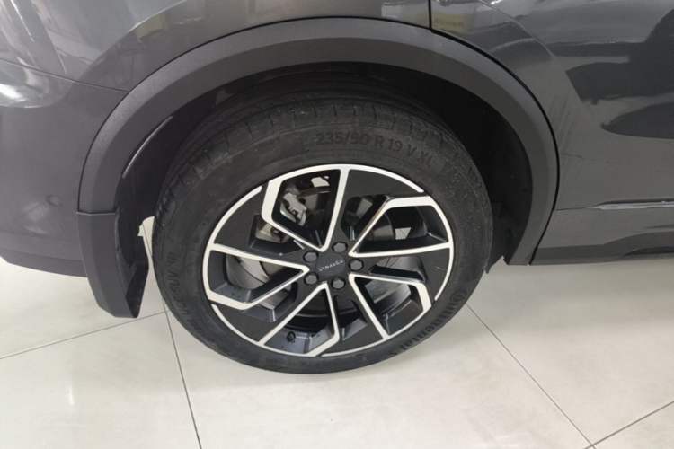 Used Lynk & Co 01 EM-P 2023 1.5TD EM-P PM Right Rear Wheel Hub