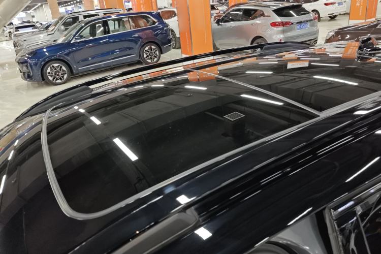 Used Lynk & Co 01 EM-P 2023 1.5TD EM-P Dawn Edition Roof