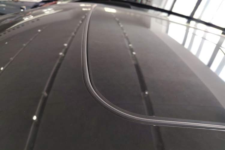 Used Lynk & Co 01 EM-P 2023 1.5TD EM-P Dawn Edition Roof