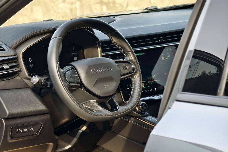 Used Lynk & Co 01 EM-P 2023 1.5TD EM-P PM Steering Wheel