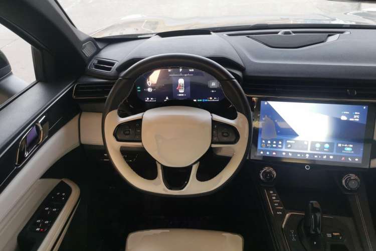 Used Lynk & Co 01 EM-P 2023 1.5TD EM-P Dawn Edition Steering Wheel