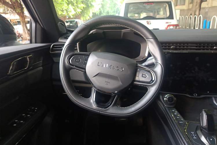 Used Lynk & Co 01 EM-P 2023 1.5TD EM-P PM Steering Wheel