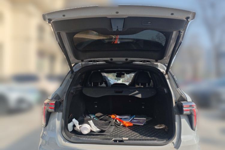 Used Lynk & Co 01 EM-P 2023 1.5TD EM-P Dawn Edition Trunk