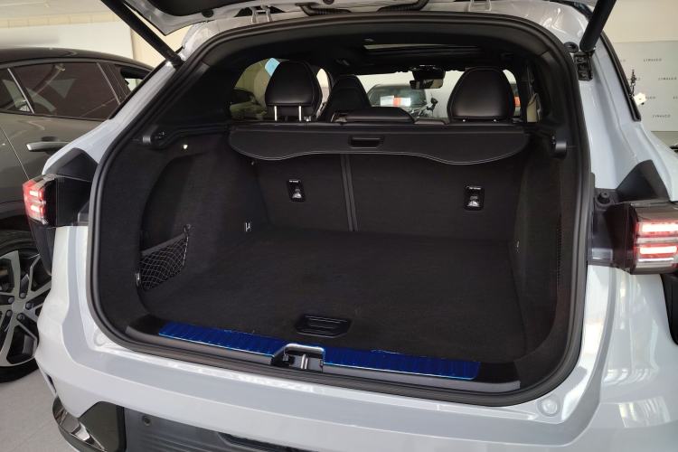 Used Lynk & Co 01 EM-P 2023 1.5TD EM-P Dawn Edition Trunk