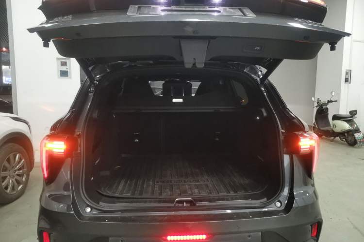 Used Lynk & Co 01 EM-P 2023 1.5TD EM-P AM Trunk