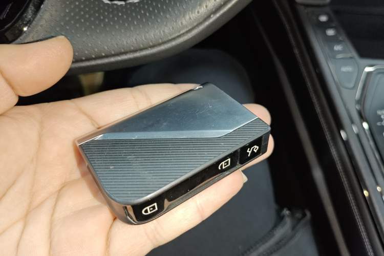 Used Lynk & Co 01 EM-P 2023 1.5TD EM-P Dawn Edition Vehicle Key