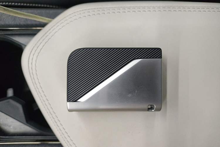 Used Lynk & Co 01 EM-P 2023 1.5TD EM-P Dawn Edition Vehicle Key