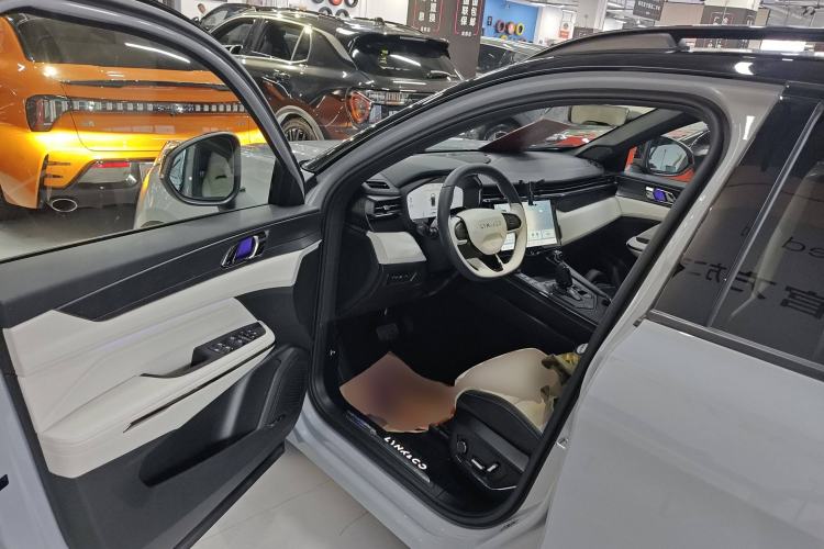 Used Lynk & Co 01 EM-P 2023 1.5TD EM-P Dawn Edition Driver Seat