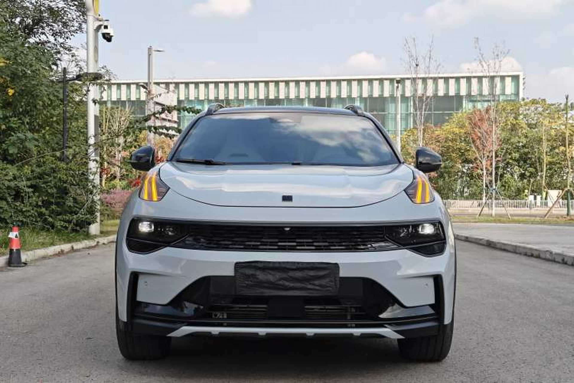 Used Lynk & Co 01 EM-P 2023 1.5TD EM-P Dawn Edition Exterior 3