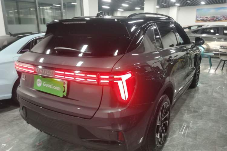 Used Lynk & Co 01 EM-P 2023 1.5TD EM-P PM Exterior 4