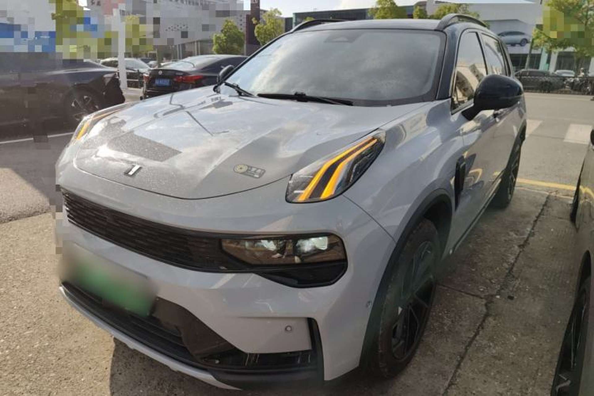 Used Lynk & Co 01 EM-P 2023 1.5TD EM-P Dawn Edition Front Left 45 Deg