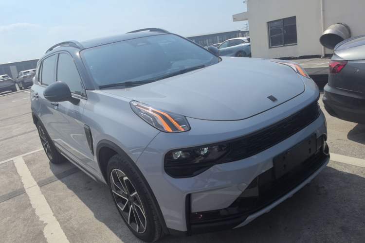 Used Lynk & Co 01 EM-P 2023 1.5TD EM-P PM Front Right 45 Deg