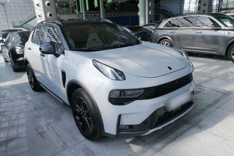 Used Lynk & Co 01 EM-P 2023 1.5TD EM-P Dawn Edition Front Right 45 Deg