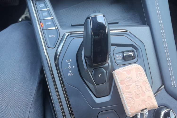 Used Lynk & Co 01 EM-P 2023 1.5TD EM-P PM Gear Lever