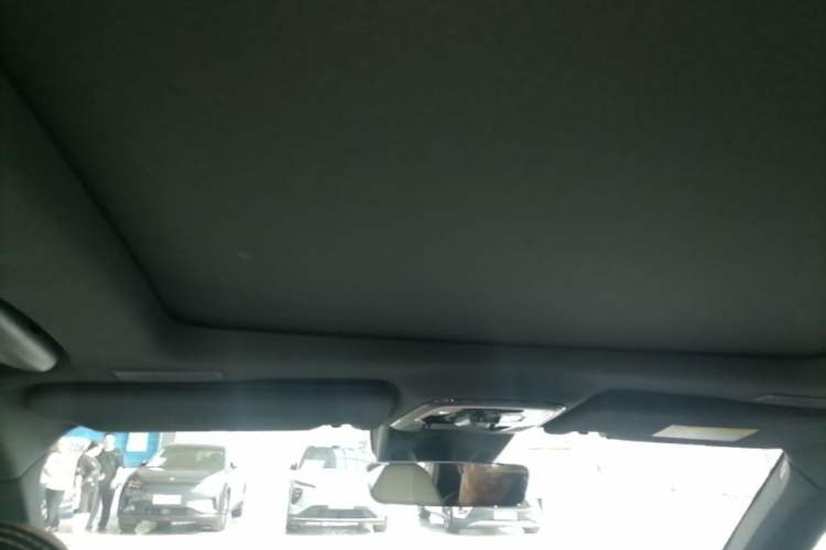 Used Lynk & Co 01 EM-P 2023 1.5TD EM-P Dawn Edition Headliner